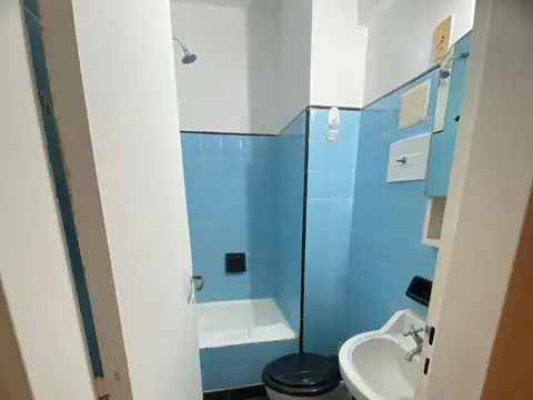 Defensa 1200 , Piso 8