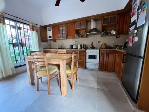 Venta excelente PH 4 ambientes reformado a nuevo