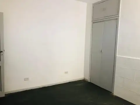 Depto Tipo Casa en Venta 50 años