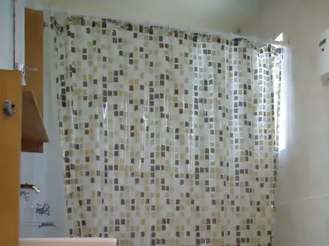 Casa 9 ambientes con 8 baños