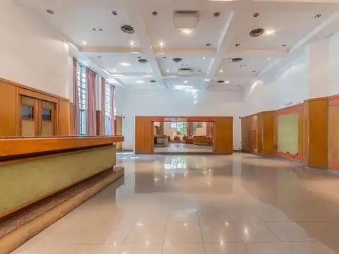 Oficina en Venta con 5 cocheras