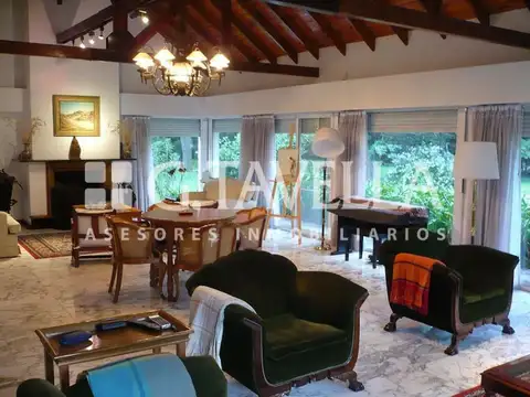 Casa en Venta en Barrio Parque Leloir, USD 1.000.000