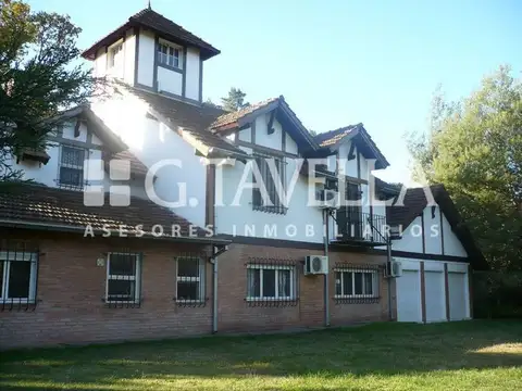 5 AMBIENTES O MÁS | Del Candil 3110