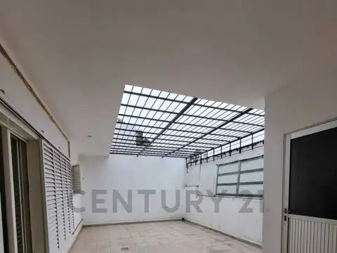 VENTA EN BLOQUE!  CASAS PA + CASA PB + GALPON 100M2