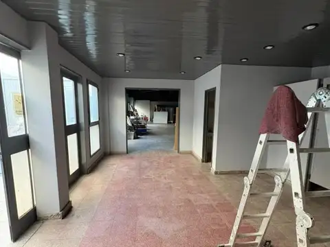 CABALLITO DEPOSITO 1800 M2 EN 2 PLANTAS