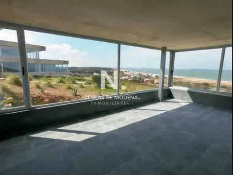 Departamento 4 ambientes con 3 baños