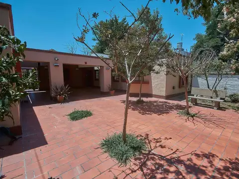 Casa 6 ambientes con 3 baños
