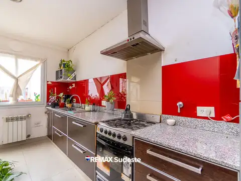 Casa 2 ambientes con 1 baño
