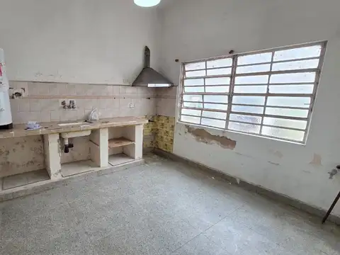 Depto Tipo Casa en Venta en Temperley, USD 70.000
