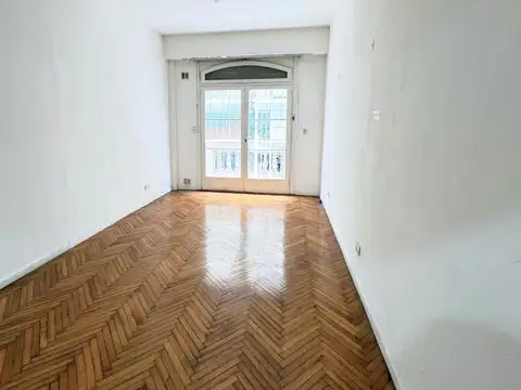 Semipiso de 3 Ambientes, Muy Luminosos, Balcón Al Frente, Lavadero y Dependencia