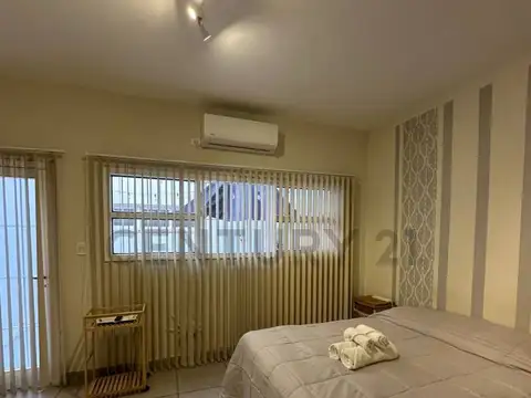 RIVADAVIA 400, Piso 0