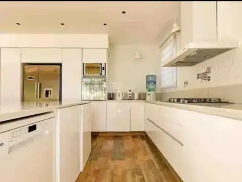 Casa en Alquiler de 4 dormitorios