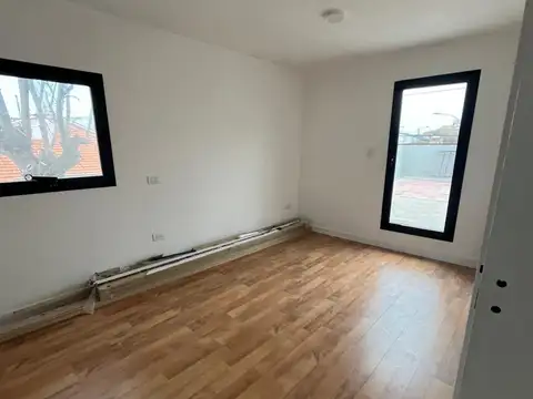 Ph 3 ambientes al frente con terraza