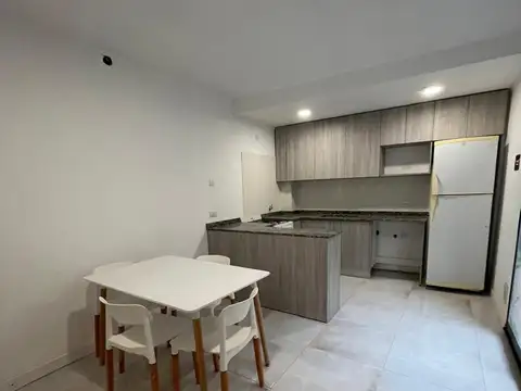 Depto Tipo Casa en Venta en Parque Luro, USD 140.000