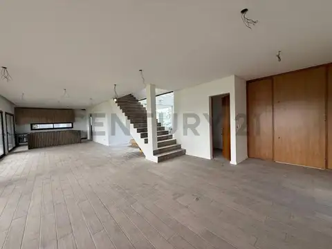 Casa en Venta en San Lucas, USD 365.000