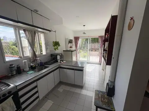 PH EN VENTA - ITUZAINGO CENTRO