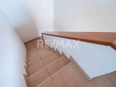 Casa 6 ambientes con 4 baños