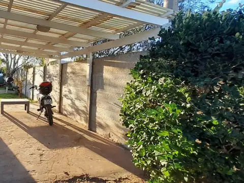 VENTA CASA 3 AMBIENTES Y PARQUE- CHASCOMÚS