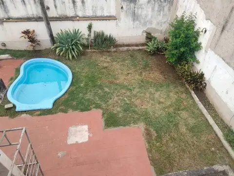 VENTA CASA 3AMB JARDIN PILETA HURLINGHAM PERMUTA