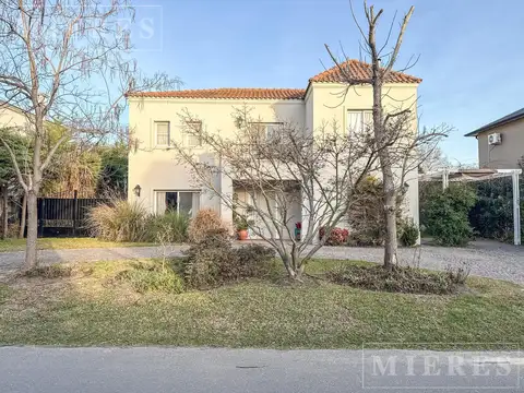 Casa en Alquiler Temporal con 1 cochera