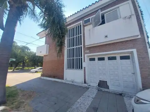 SE VENDE CASA CENTRO DE RECONQUISTA