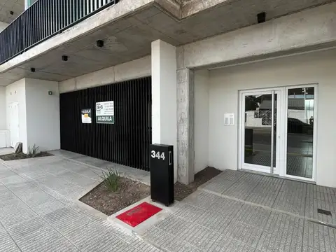 Av. Luis Fanti  al 300