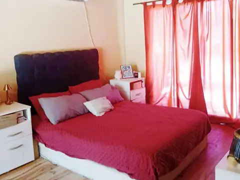 Casa 2 ambientes con 1 baño