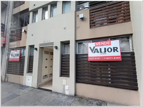 Departamento en Planta Baja al frente - 1 ambiente con patio - Apto Profesional 