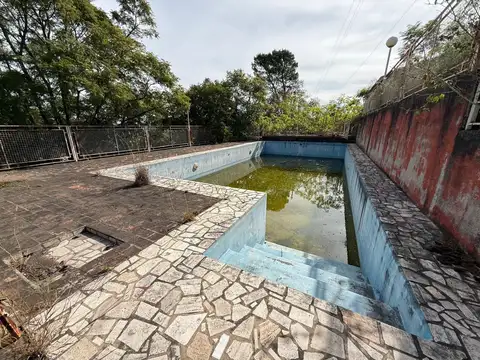 Hipólito Yrigoyen 1100