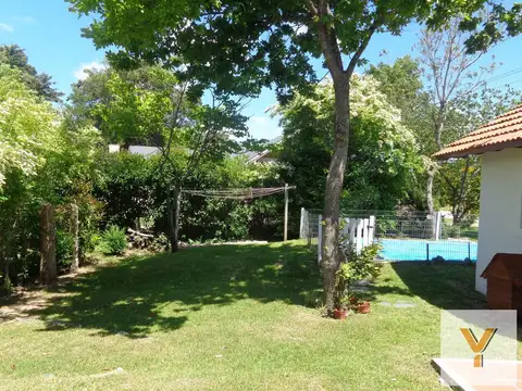 Casa en venta - 4 dormitorios 2 baños - 110mts2 - Ostende