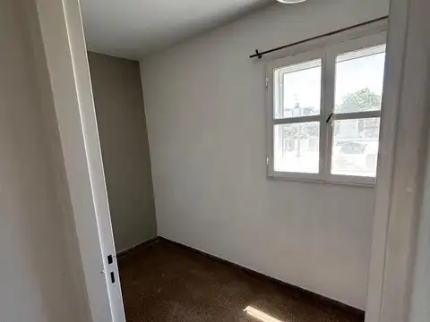 Departamento en alquiler! Sobre Monseñor P Cabrera!