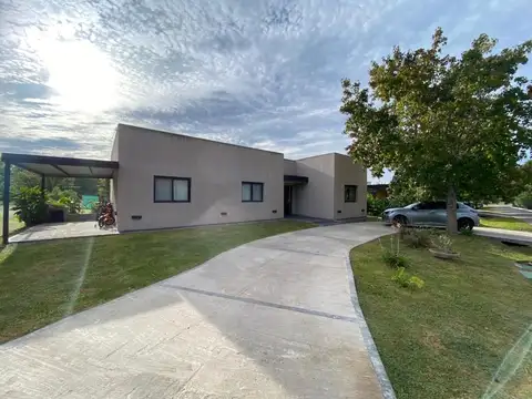 CASA EN VENTA CARDALES VILLAGE