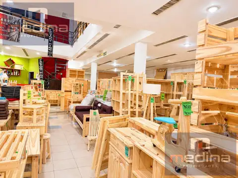 Venta de local en centro comercial Boulogne, San Isidro