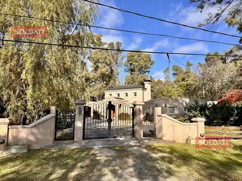 Casa 6 ambientes con 3 baños
