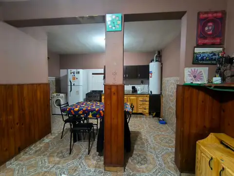 Casa 4 ambientes con 1 baño