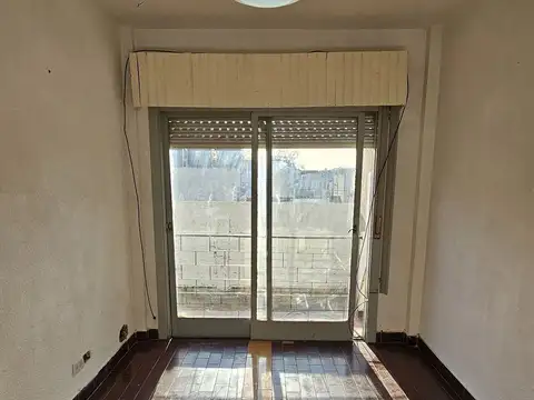 departamento 2 ambientes con cocina separada en 2 plantas