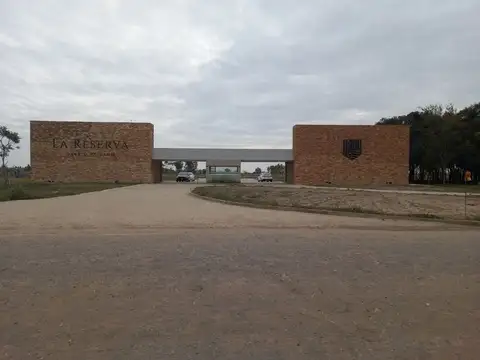 Lote en Barrio privado La Reserva Nro 5
