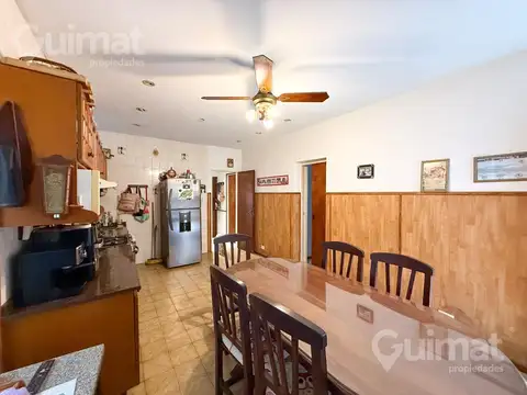 Casa 5 ambientes con 3 baños