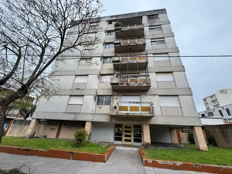 Cochera descubierta en Zárate
