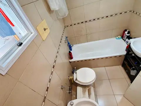 PH dos ambientes con terraza próximo a Parque Saavedra.