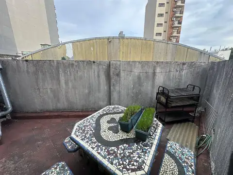 Venta Departamento 3 Ambientes a Reciclar con 2 Patios Terraza en Villa Gral. Mitre