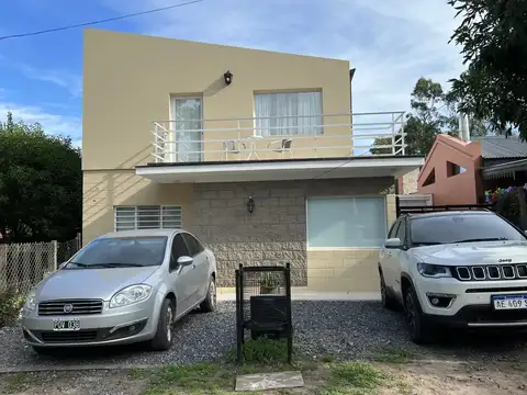 Casa en venta - 4 Dormitorios 4 Baños - General Pueyrredón