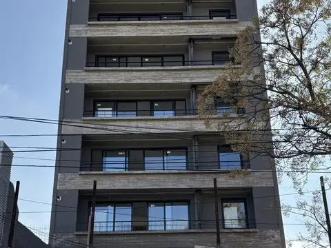 Av. Pres. Perón al 2400