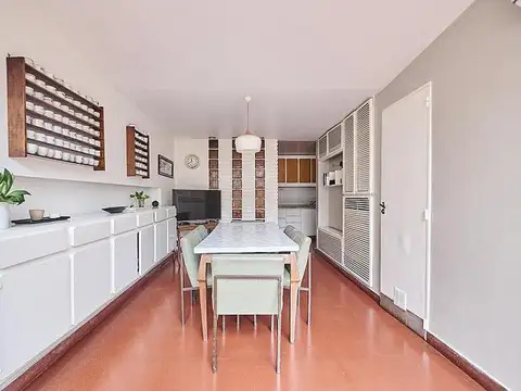 Depto Tipo Casa en Venta 70 años