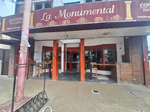 Presidente Perón N°477 e/ Eva Perón y Alen, Ensenada. , Piso 0