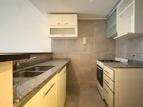 Departamento en Venta en Coghlan, USD 165.000