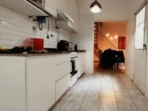 Casa 4 ambientes con 1 baño