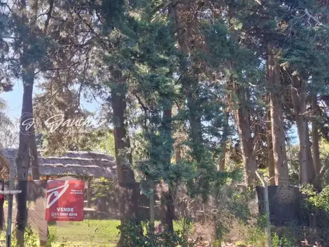 Casa quinta en venta de 240m2 ubicado en Barrio Los Pioneros