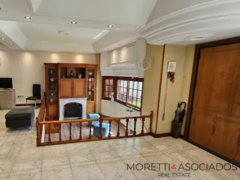 Casa 6 ambientes con 3 baños