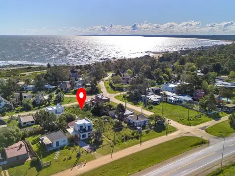 VENTA TERRENO PIRIAPOLIS  A METROS DEL MAR